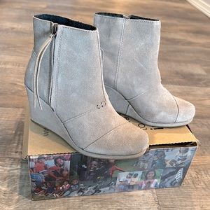 Tom’s Desert Wedge High Bootie - Taupe Suede - Size 7